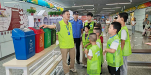 无锡市两社区开展青少年垃圾分类宣传